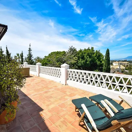 Villa Colonial Style Retreat In