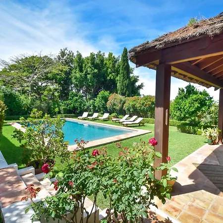 Villa Colonial Style Retreat In *